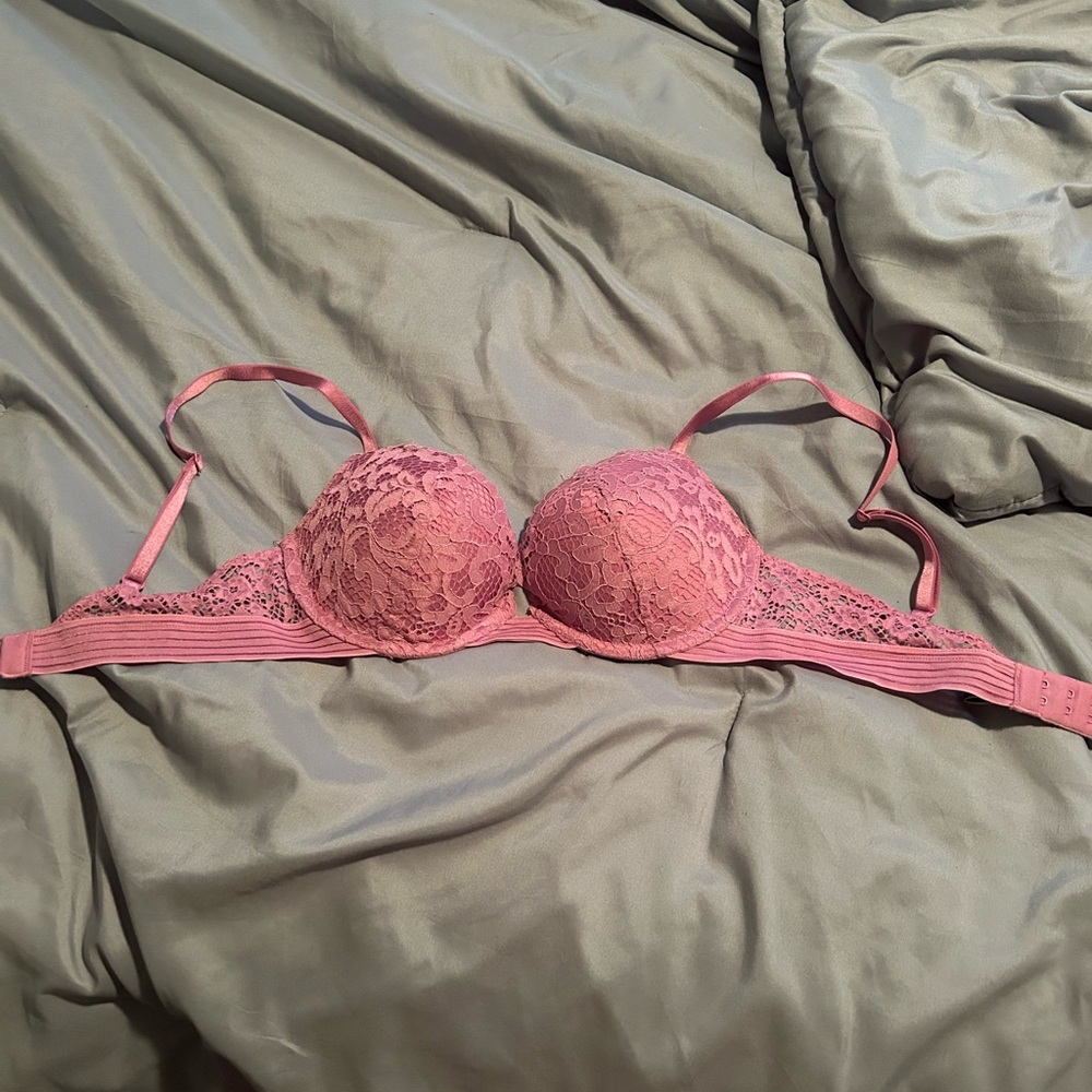 Victoria's Secret Very Sexy Push-up Blush Lace Bra